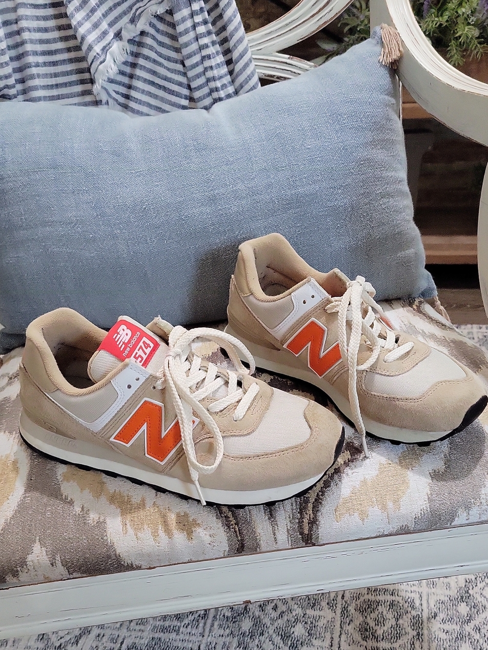 New Balance 574 Mens Beige and Orange Casual Athletic Sneakers Sz 8, Womens 9.5